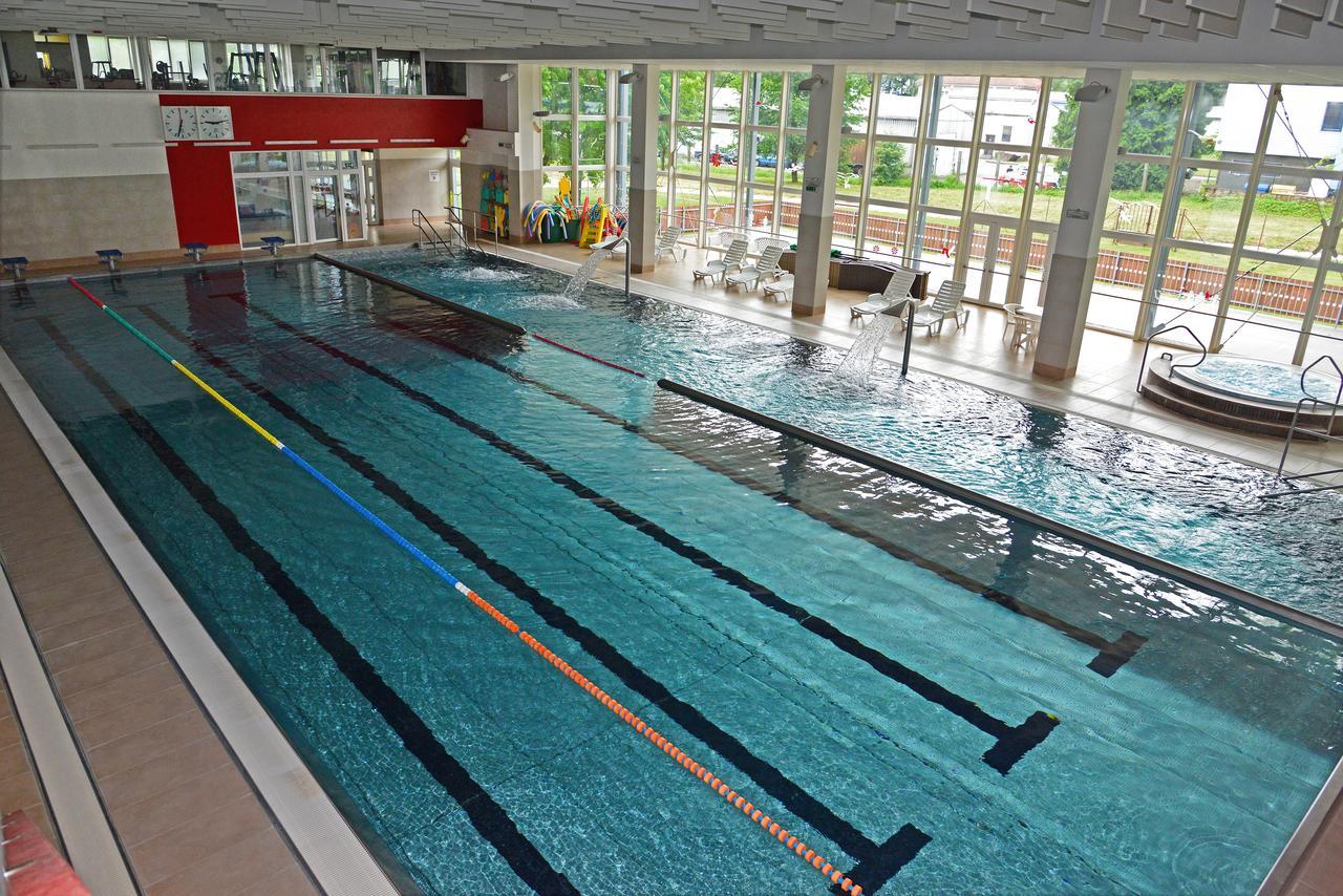 Sporthotel Zimni Stadion Benesov Benesov  Luaran gambar